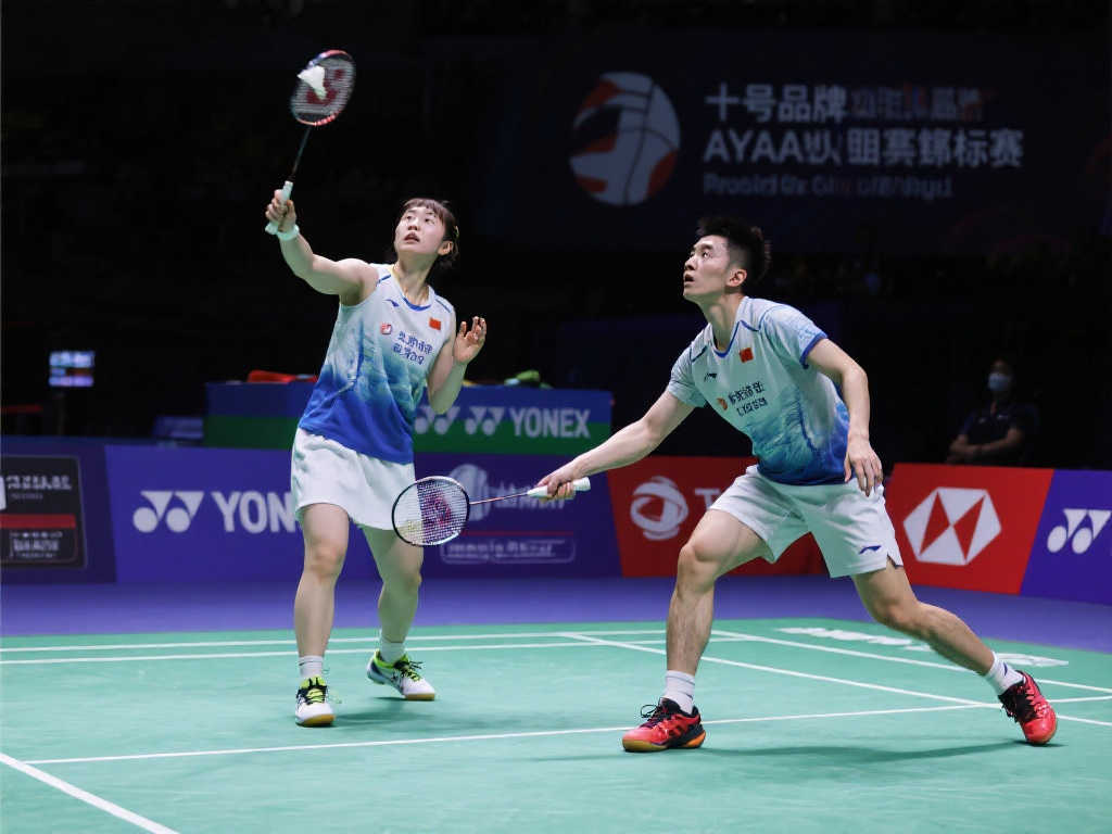 国羽亚锦赛冲击四金 混双强档遗憾止步决赛