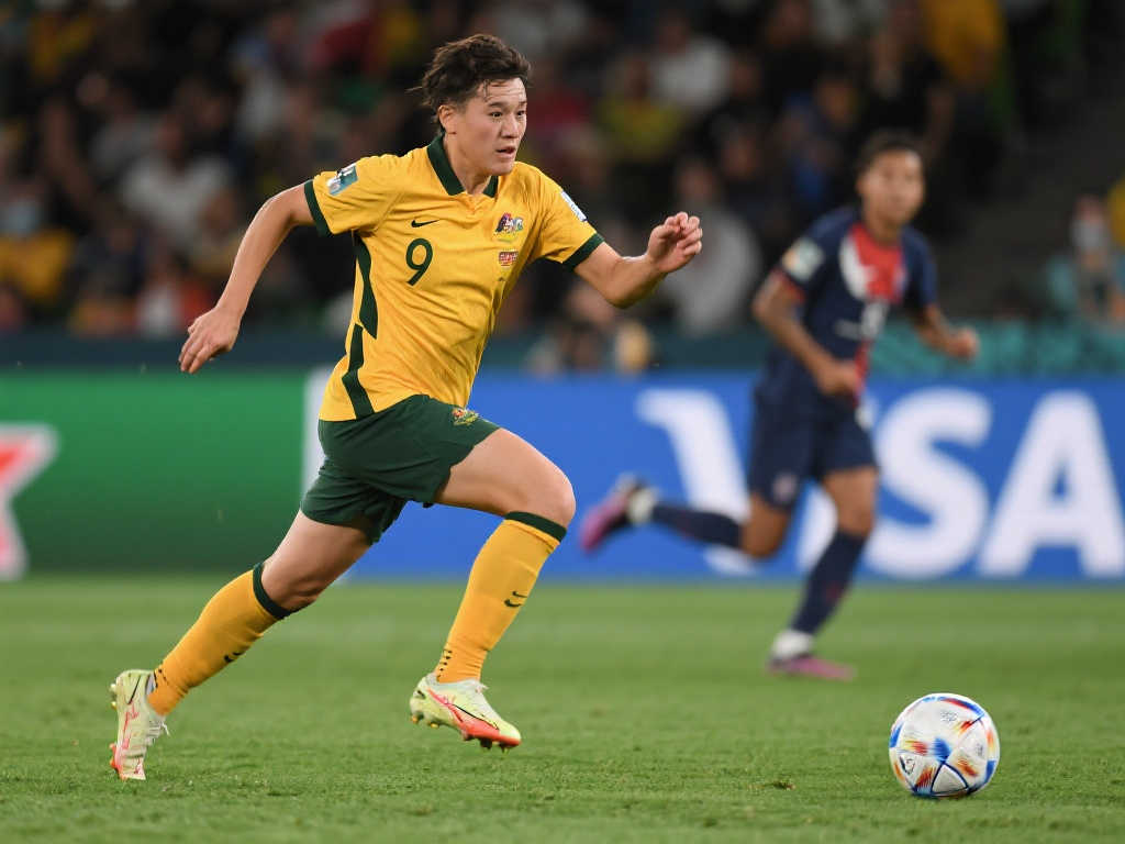 亚洲杯8强战火燃起:韩国迎战澳大利亚,日本挑战伊朗赛程一览 亚洲杯8强战火燃起:韩国迎战澳大利亚,日本挑战伊朗赛程一览